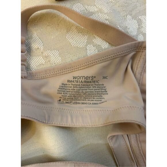 Warner bra 36C rn#36543 (small spot) 2 hooks beige - Picture 5 of 5